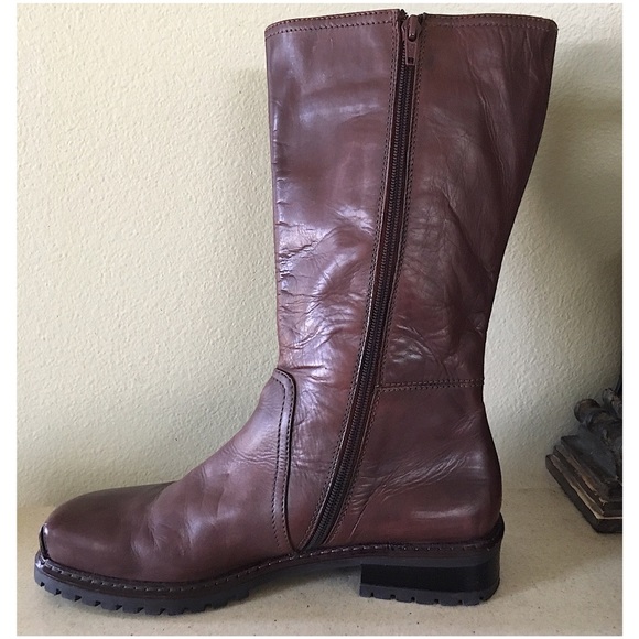 KAMPGEN HANDMADE LEATHER BOOTS - Picture 2 of 7